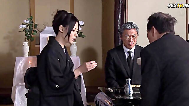 (Uncensored) I Am Very Lonely After My Husband Passed Away.Aida Nana