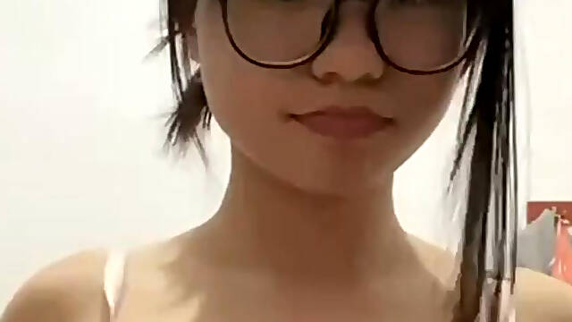 Indonesian girl showing herself tits and body