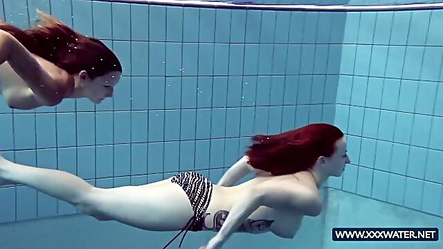 Underwater Show featuring Katrin's bikini sex