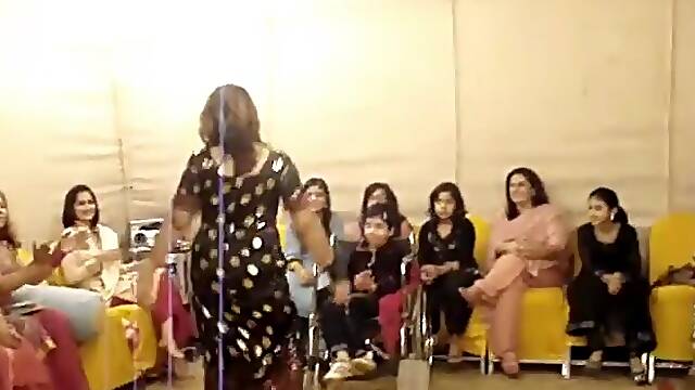 Lahore wedding mujra 001