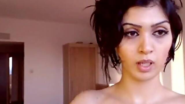 Punjabi NRI Girl On Live Cam