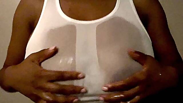 Big Boobs Ebony Hottie Suck White And Black Dildo anal toy