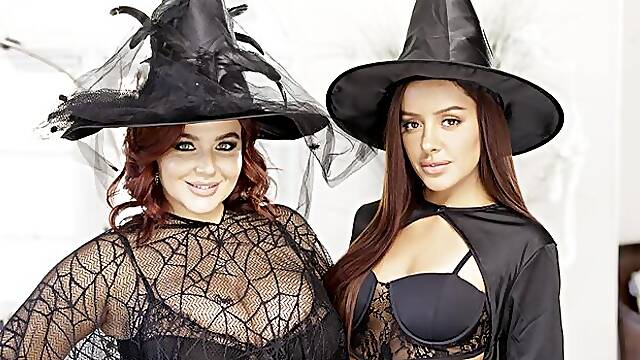 Natasha Nice and Vanna Bardot are enjoying pussy-licking