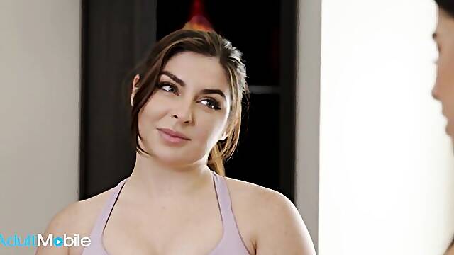 Adult Mobile featuring Kylie Rockets juicy ass smut