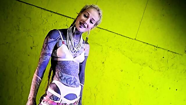 ZFilmz Anuskatzz Strap On FETiSH