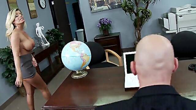 Kristal Summers and Johnny Sins hard fuck in chief’s office