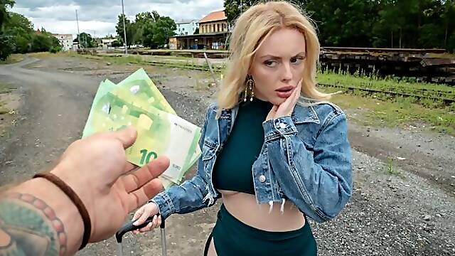 Ruby Lees curvy sex by Fakehub