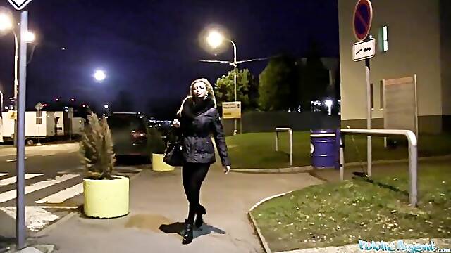 Womens publicagent action
