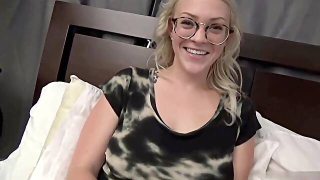 Nerdy blonde with glasses is sucking a stiff cock and getting it inside her wet pussy
