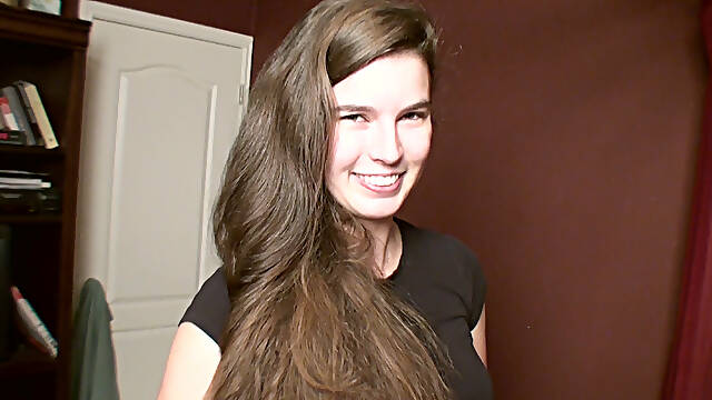 Hairy girl Ivy opens up on being au natural