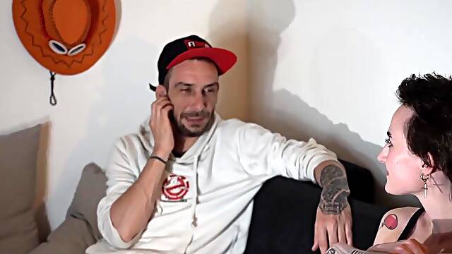 Chloé, 28 years old, from Versailles! - Jacquie et Michel TV