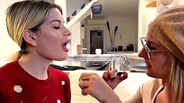 Vincent wins the jackpot at the casino - Jacquie et Michel TV