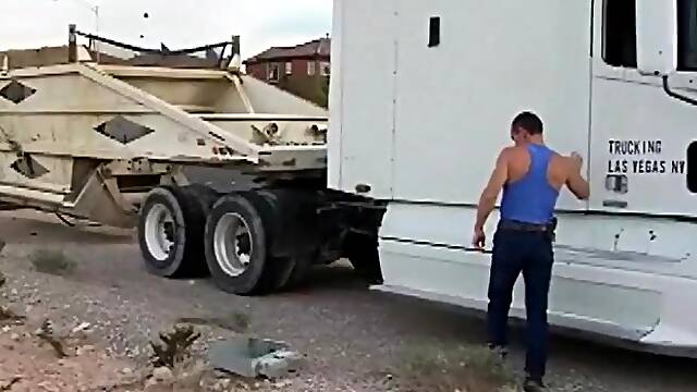 WOW ces seins et tout simplement incroyable pt 1