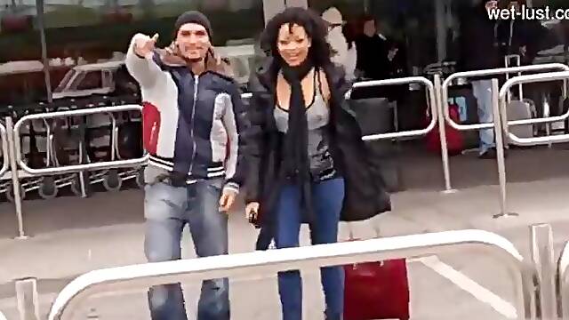 Bus ride: Big Tits, Blowjob Babe Porn