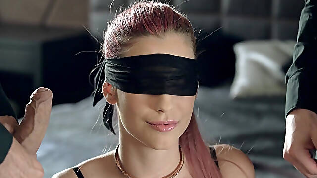 Surprise DP for hot bitch Shona River
