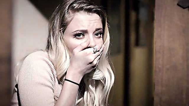 Blonde whores share a cock in mega naughty threesome