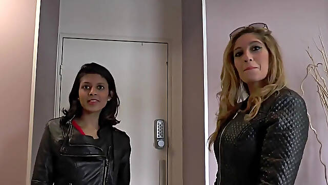 16 02 26 A Trio Of Lesbian Caresses And Sodomy For Anais And Sherine