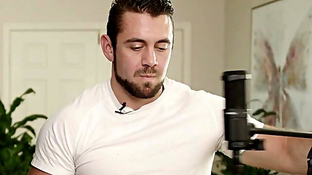 Dante Colle Stretches Eddie Gotback’s Tight Vagina While She Bounces Them Big Breasts