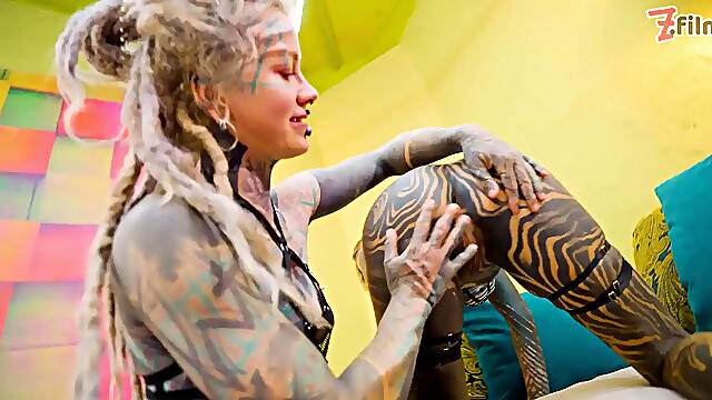 Alt-Girls Tattooed Lesbian Dildo Punk, Goth, Hippie, Spit Tongue