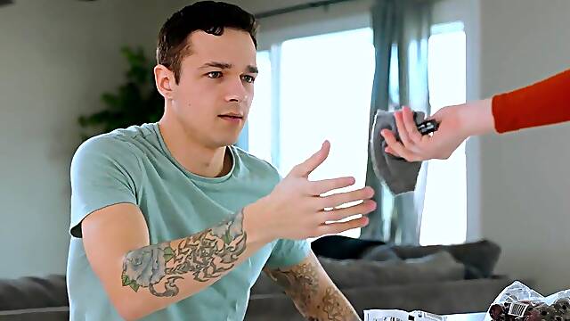 Mommy seduces stepson with her tight nudist booty