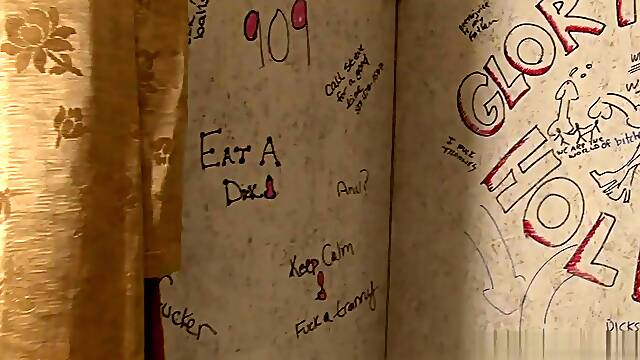 Robert Axel, Luna Rose in Tranny Glory Hole Surprise