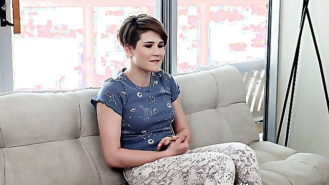 Casting Couch X: Short Haired Cutie Car Foreplay Fuck With Casting Guy
