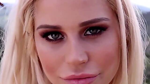 Tasha Reign & Spencer Scott Play With That New Long Glass Dildo!