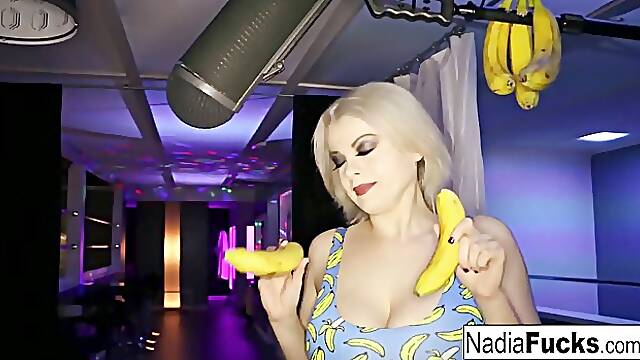 Big ass and boobs blonde MILF masturbates with ripe banana