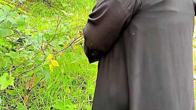 Teen (18+) Muslim Hijab Girl From Jungle - Outdoor Sex