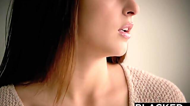 Very Hot Interracial Sex With Leah Gotti