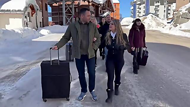 Lola Bellucci, Anna Polina And Tiffany Leiddi In Sex Friends Au Ski Full Hd - Streamvid.net