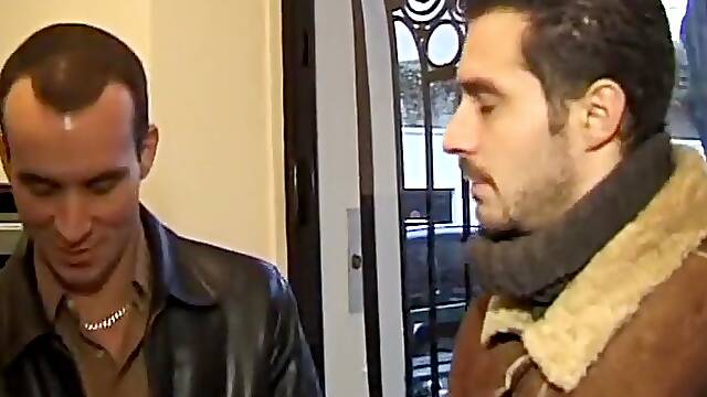 Partouze a 4 avec raymonde and yvonne