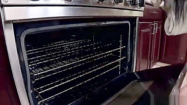 Sexy buxomy mom Vanilla Deville acting in amazing BJ scene