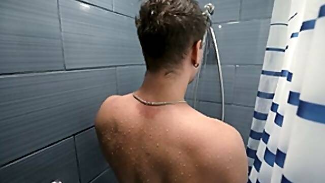 Fill Up My Mom: Big Dicked Milf In The Shower