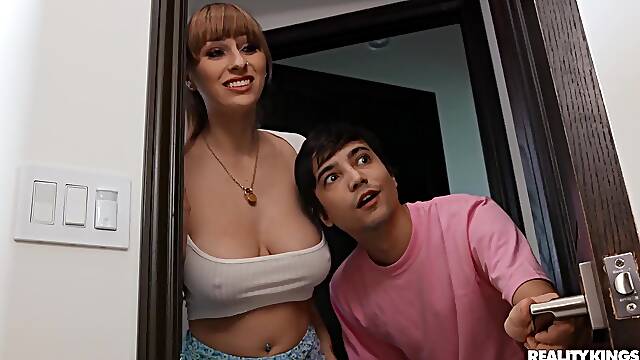 Curvacious vixens jaw-dropping adult video