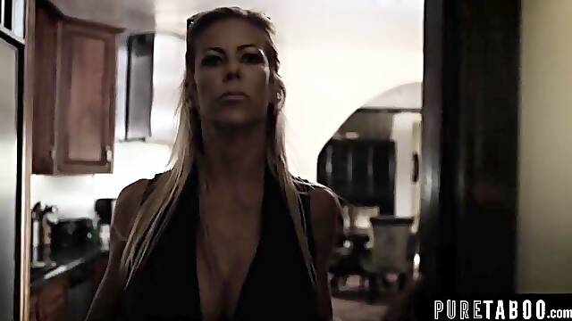 Jill Kassidy Has 3Some with Stepmom Alexis Fawx