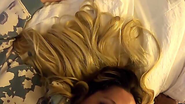 Preggo Housewife Cheats