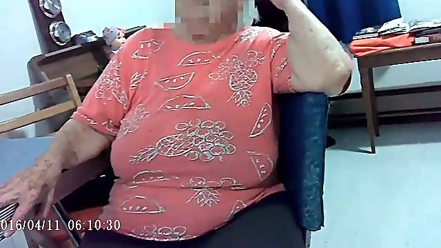 Braless 85+ Granny with astounding hangers
