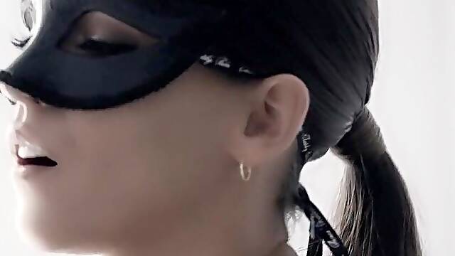 Breathtaking Honeys Silvie Deluxe & Lucy Li Assist Every Other Climax - WHITEBOXXX