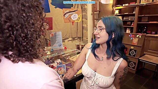 I wanted a sex tool and that guy sold me his dong - French Curly Emo