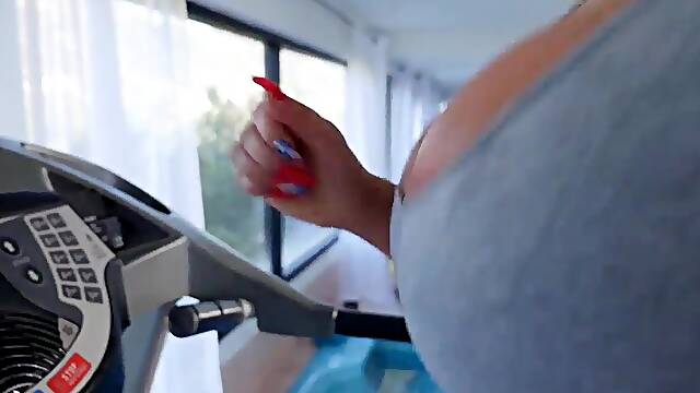 Team Skeet - Hawt Breasty Black (August Taylor) Got Rammed on Treadmill