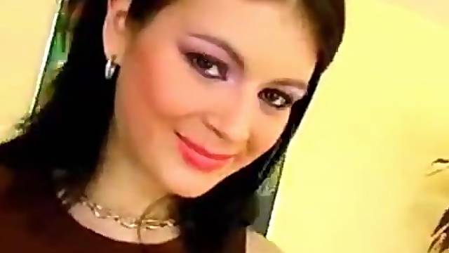 CUTE BREASTY KRISTI KLENOT