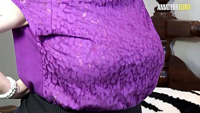 Lustful British Granny Allison Plays with Her Shaggy Cunt Full Scene