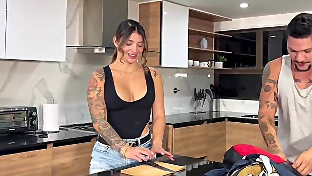 ANAL INVASION Hermosa colombiana SALOME GIL cheats on her spouse