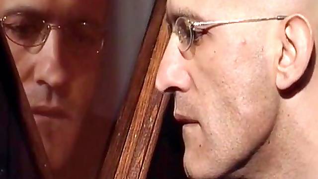 Un Guardone per Amico