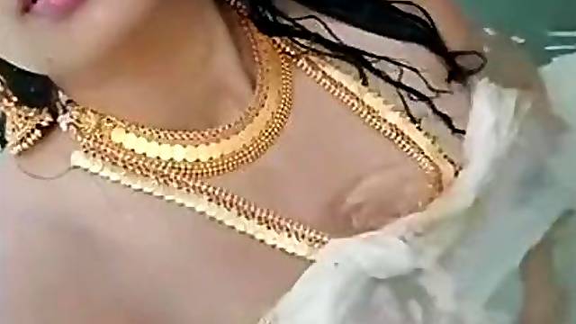 Super Breasty Mallu Aunty Tits Show In Pool