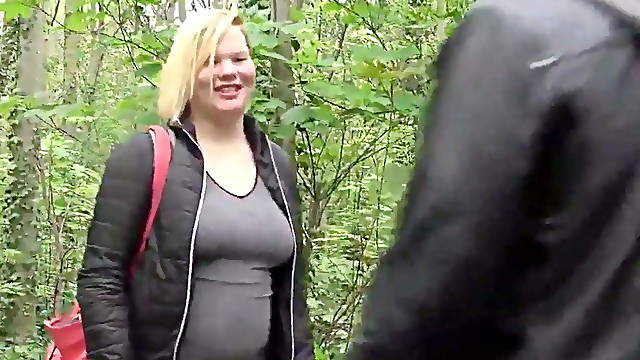 Ugly blonde outdoor fuck