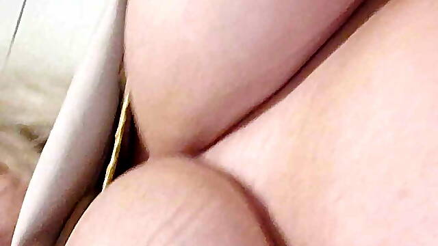 Find this movie in my wifes phone Wien she caress her self