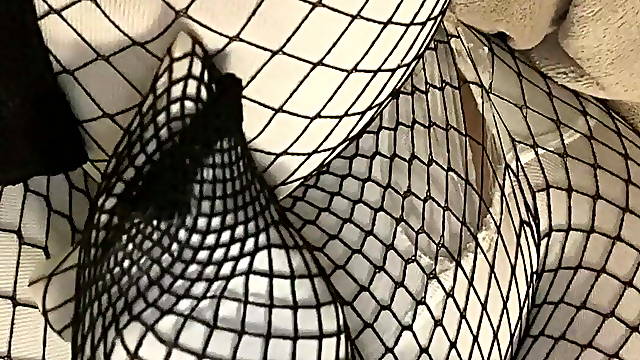 Fishnet Encasement