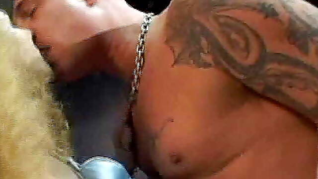 Deutscher Adler fickt Irin in ihre rothaarige Fotze